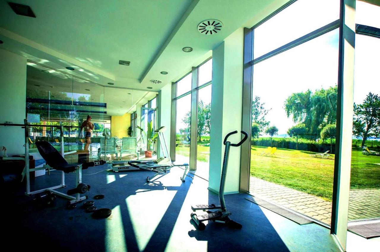 Club 218 Wellness Luxus Apartman Siofok Exterior photo